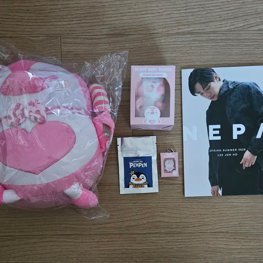 [BUNJANG] 2PM Junho Pink Peng &amp; Heart Baby Peng Set / 이준호 핑크펭 하트베이비펭 세트 일괄