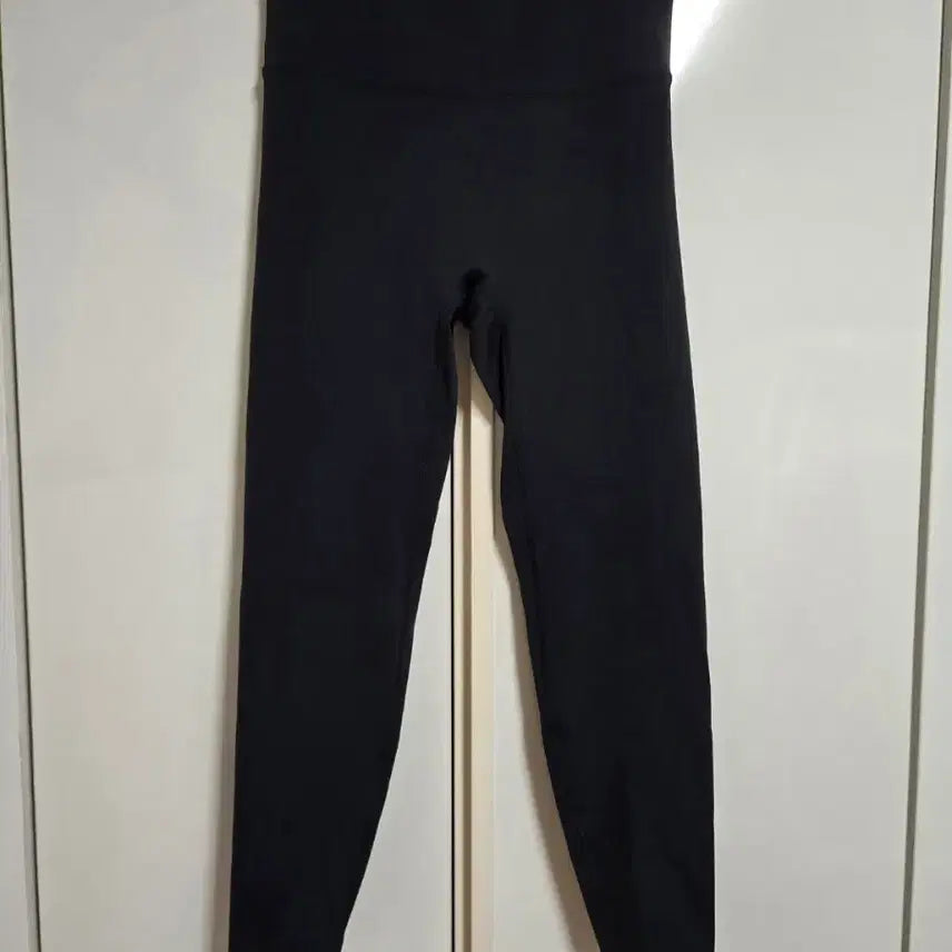 [SOLD OUT] 탑텐 밸런스 9부 레깅스 블랙 XL 새상품
