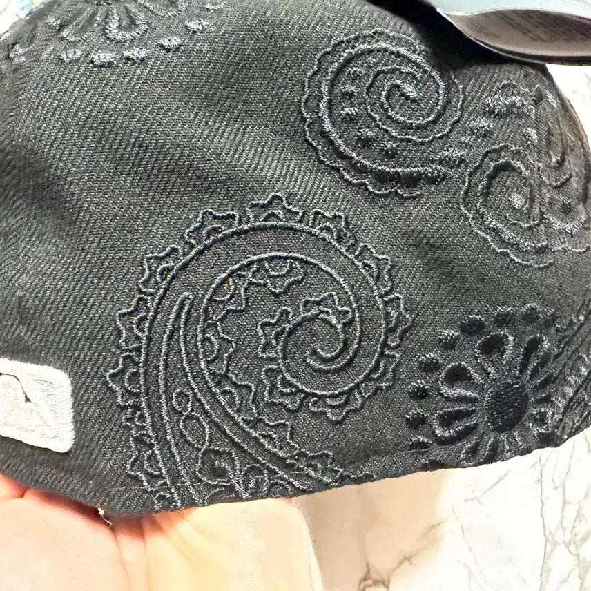 [BUNJANG] New Era 5950 All Over Paisley White Sox Cap / 뉴에라 5950 올 오버 페이즐리 화이트삭스 사이즈캡 758