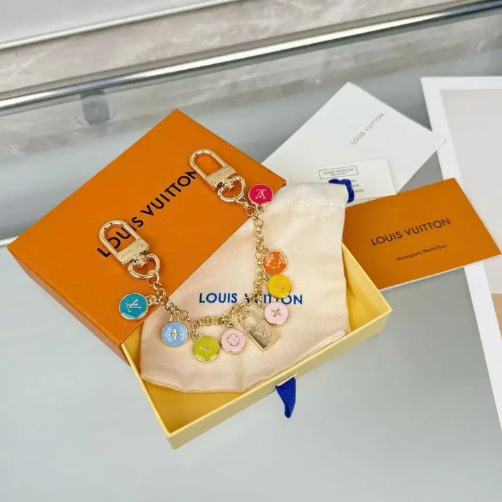 [SOLD OUT] 루이비통  스프링 스트리트 키링 키홀더 차 키링 가방 액세서리