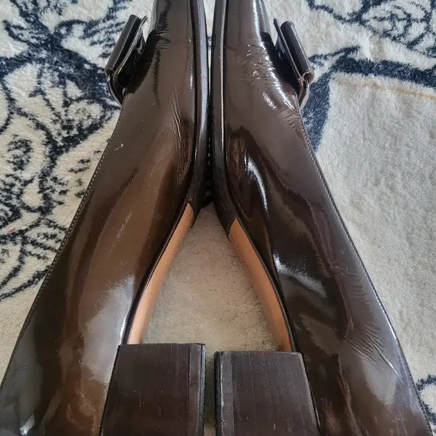 [BUNJANG] Salvatore Ferragamo Brown Patent Leather Heels / 페레가모 에나멜구두 진브라운