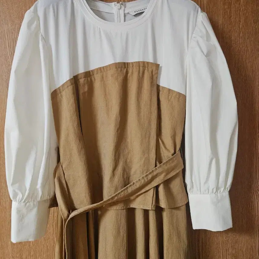 [BUNJANG] Reneevon Seline Sleeve Long Dress / Reneevon 레니본 세링 슬리브 배색 롱 원피스