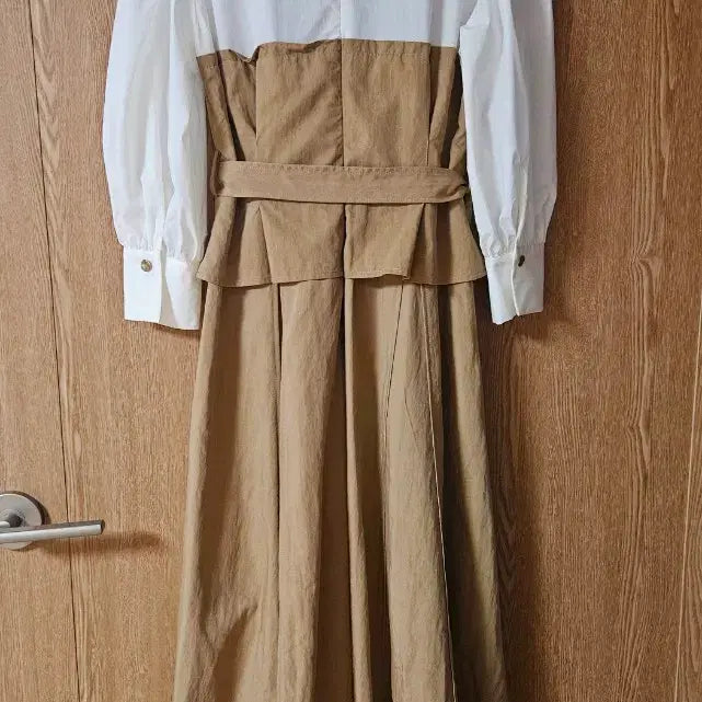 [BUNJANG] Reneevon Seline Sleeve Long Dress / Reneevon 레니본 세링 슬리브 배색 롱 원피스