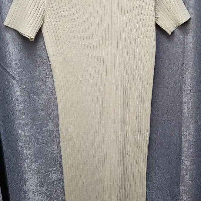 [BUNJANG] V-Neck Ribbed Knit Slit Long Dress / 브이넥 골지 니트 슬릿 롱 원피스