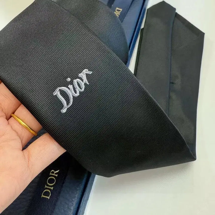 [BUNJANG] Dior Logo Letter Black Tie / 디올 로고 레터 남성 블랙 넥타이