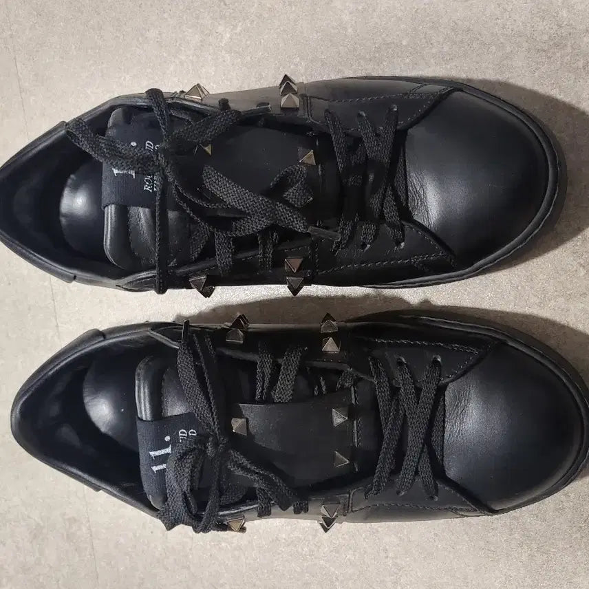 [BUNJANG] Valentino Rockstud Sneakers / 발렌티노 락스터드 39