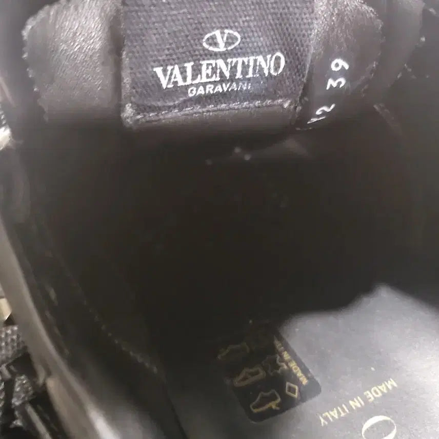 [BUNJANG] Valentino Rockstud Sneakers / 발렌티노 락스터드 39