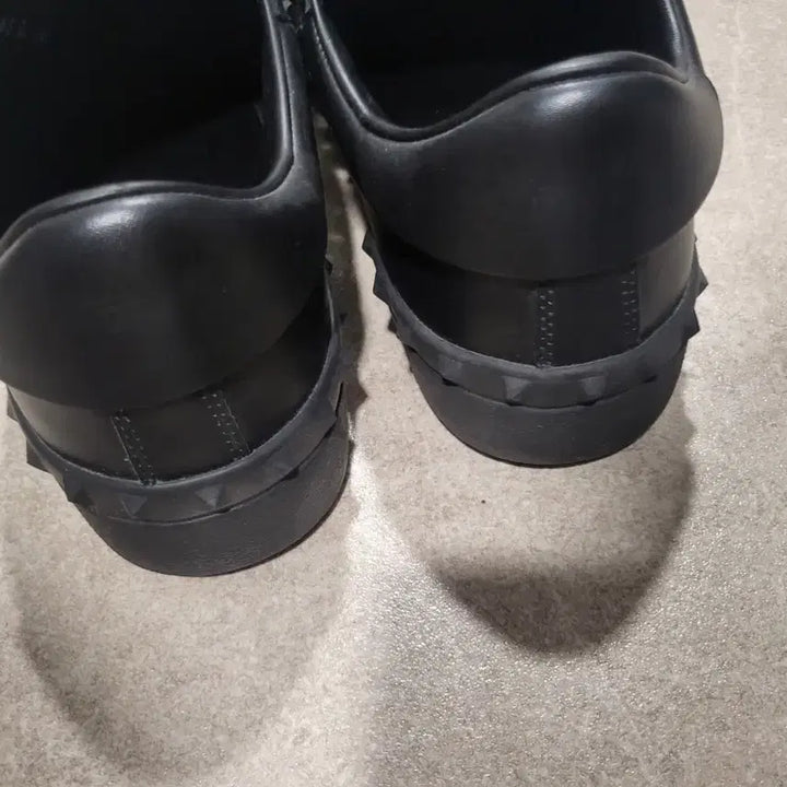 [BUNJANG] Valentino Rockstud Sneakers / 발렌티노 락스터드 39
