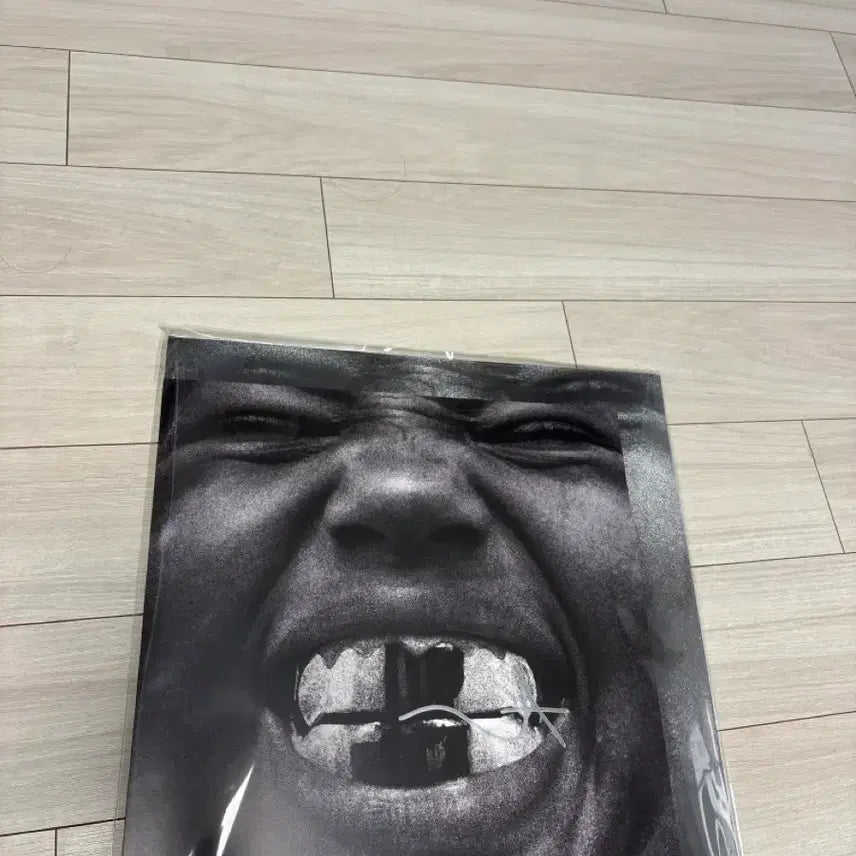 [BUNJANG] Kanye West Bully Signed LP (Unsealed) / 칸예웨스트 불리 (Bully) LP 싸인반 미개봉