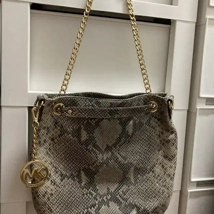 [SOLD OUT] 마이클코어스 가방 파이톤 숄더백 체인백