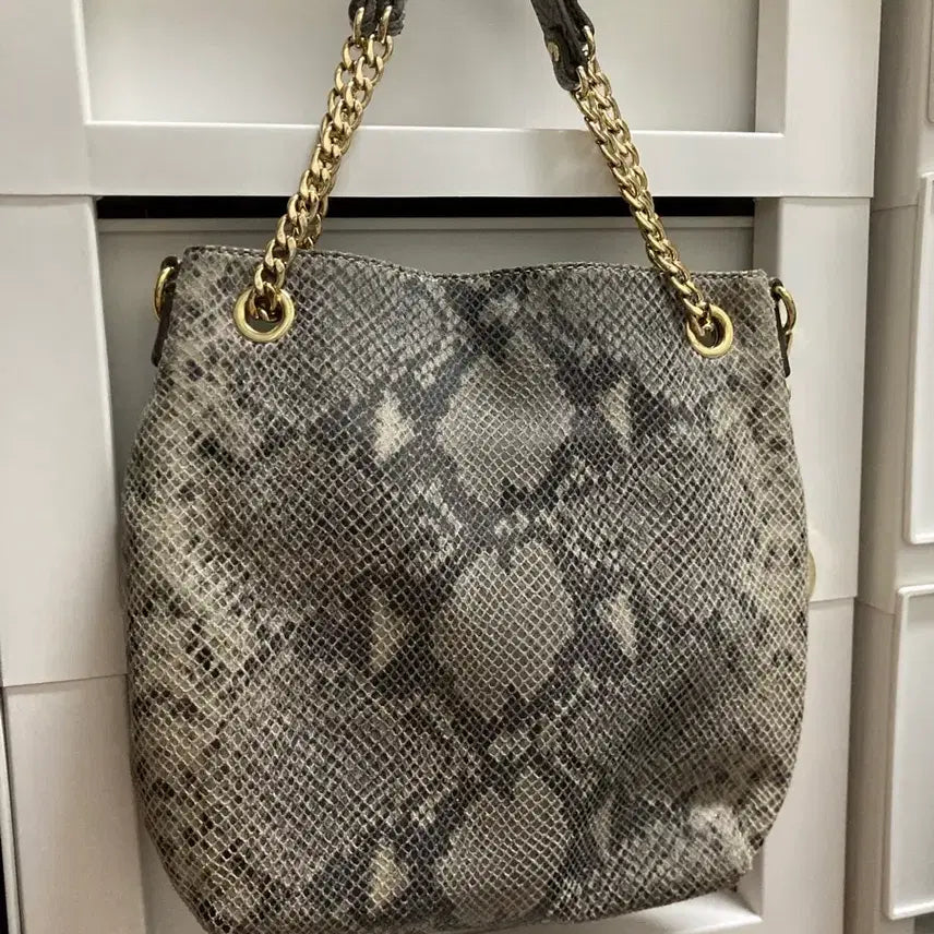 [SOLD OUT] 마이클코어스 가방 파이톤 숄더백 체인백