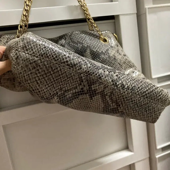 [SOLD OUT] 마이클코어스 가방 파이톤 숄더백 체인백