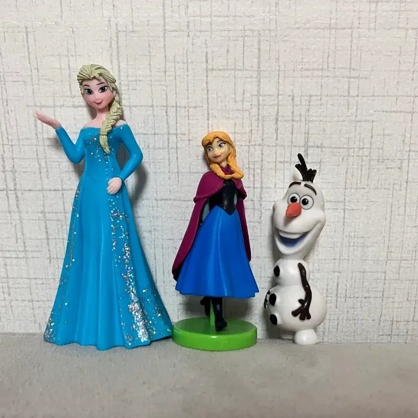[BUNJANG] Frozen Elsa, Anna, and Olaf Figure Set / 겨울왕국 피규어 세트