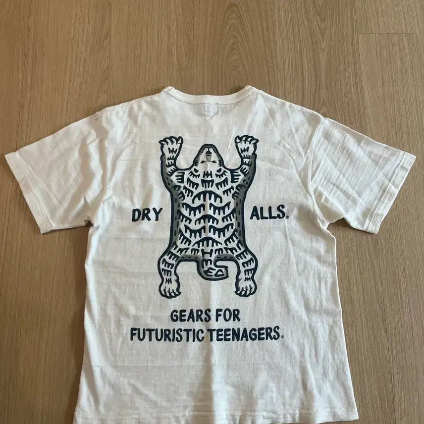 [BUNJANG] Human Made T-Shirt - White - L Size / 휴먼메이드 반팔티셔츠 L사이즈 판매합니다