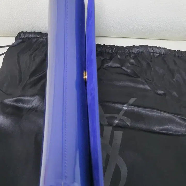 [SOLD OUT] 입생로랑 벨드쥬르 페이던트 클러치 정품