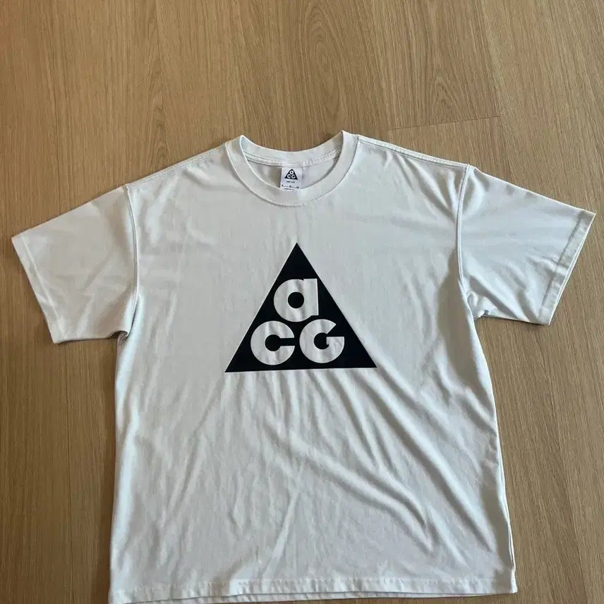 [SOLD OUT] 나이키 ACG 반팔 티셔츠 화이트 XL사이즈 팔아요