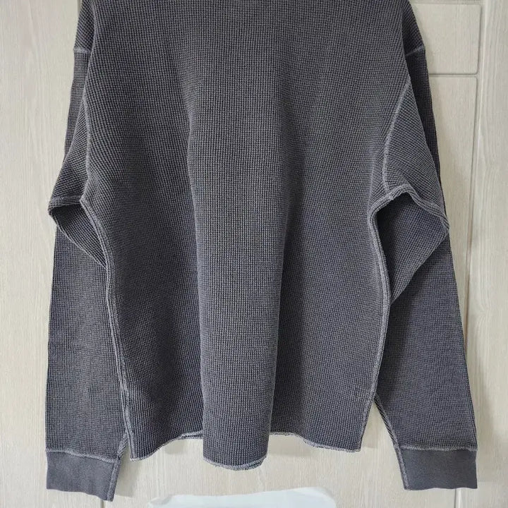 [SOLD OUT] (새상품) 헤인즈X디스이즈네버댓 써멀 롱 슬리브 크루 넥 차콜M