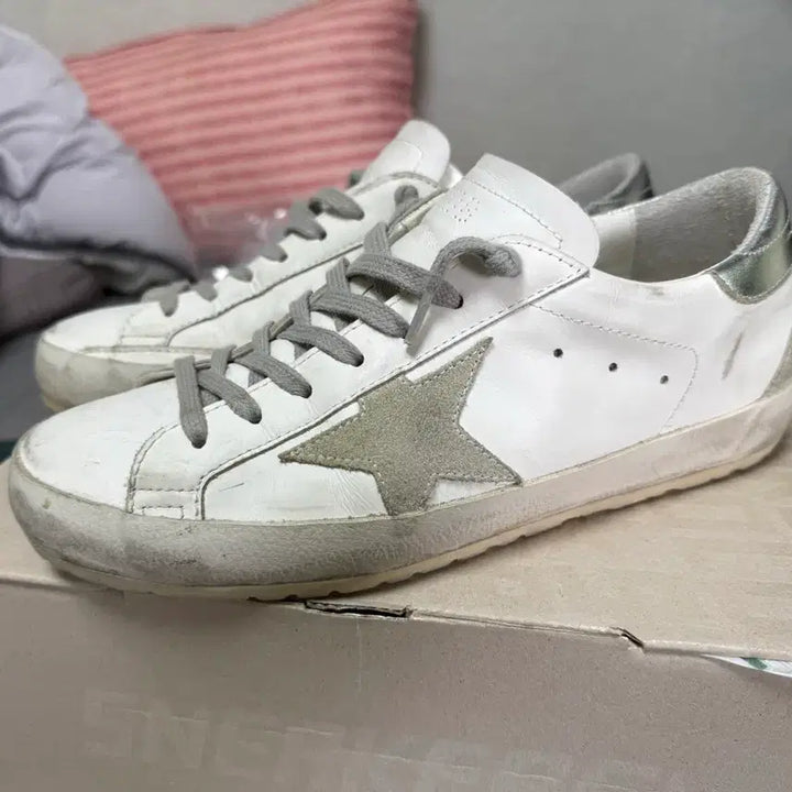 [BUNJANG] Golden Goose Superstar White Silver Tab Sneakers - Size 40 / 골든구스 슈퍼스타 화이트 실버탭 40 밑창보강 완료