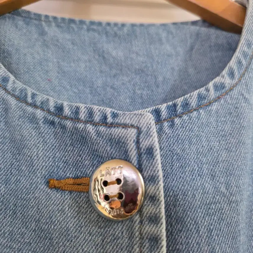 [SOLD OUT] 봄  요즘유행하는  디자인이쁜 청자켓  가슴단면56