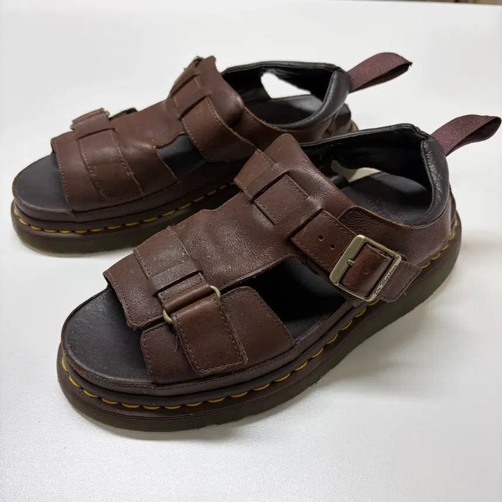 [BUNJANG] Dr. Martens Hayden Sandals Brown UK7 (260mm) / 닥터마틴 헤이든 샌들 브라운 UK7 (260mm)