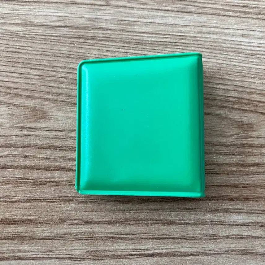 [BUNJANG] Vintage Green Puppy Mini Album Gacha / 빈티지 초록색 강아지 미니 앨범 가챠
