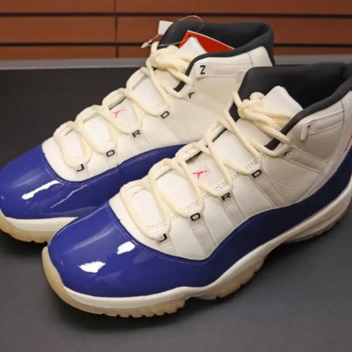 [BUNJANG] Nike Air Jordan 11 Retro Deep Blue / 나이키 에어조던 11 판매ㅡ새제품
