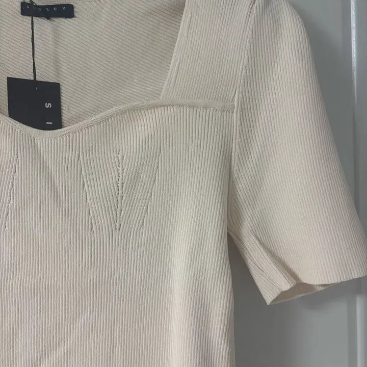 [BUNJANG] Sisley Square Neck Ribbed Short Sleeve T-Shirt Ivory / 시슬리 스퀘어넥 골지 반팔티 아이보리