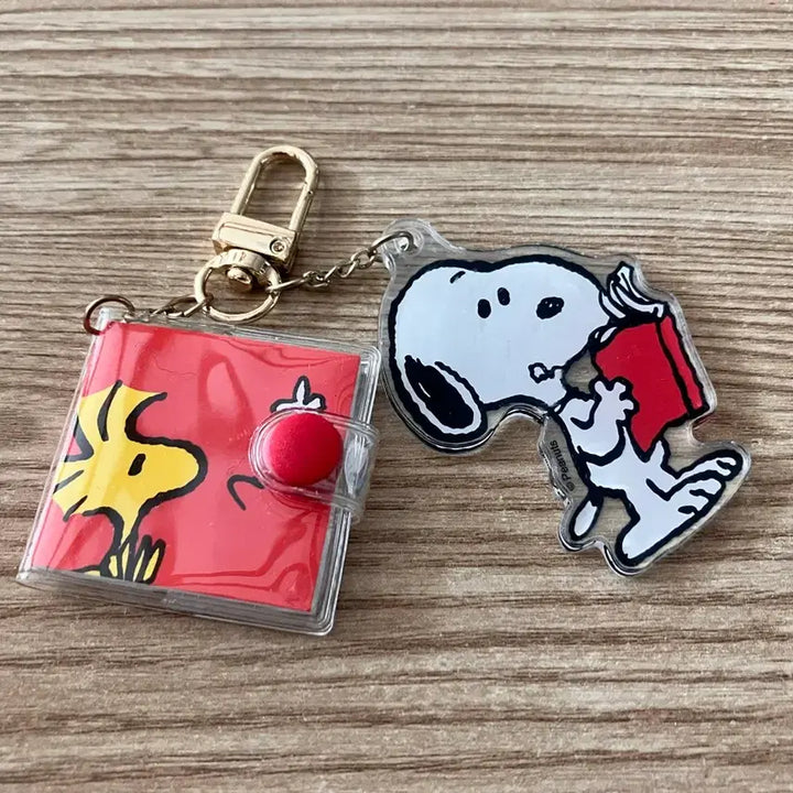 [BUNJANG] Snoopy Mini Notebook Acrylic Keyring / 스누피 미니 수첩 아크릴 키링