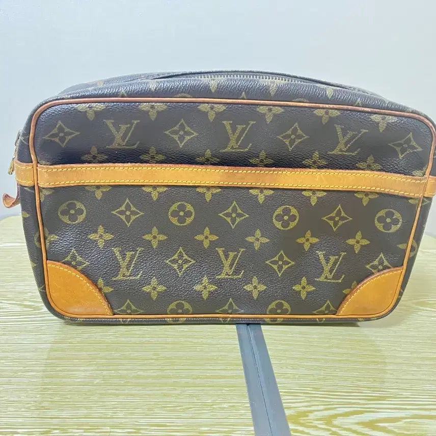 [BUNJANG] Louis Vuitton Monogram Pouch &amp; Clutch / 정품 루이비통모노그램가방