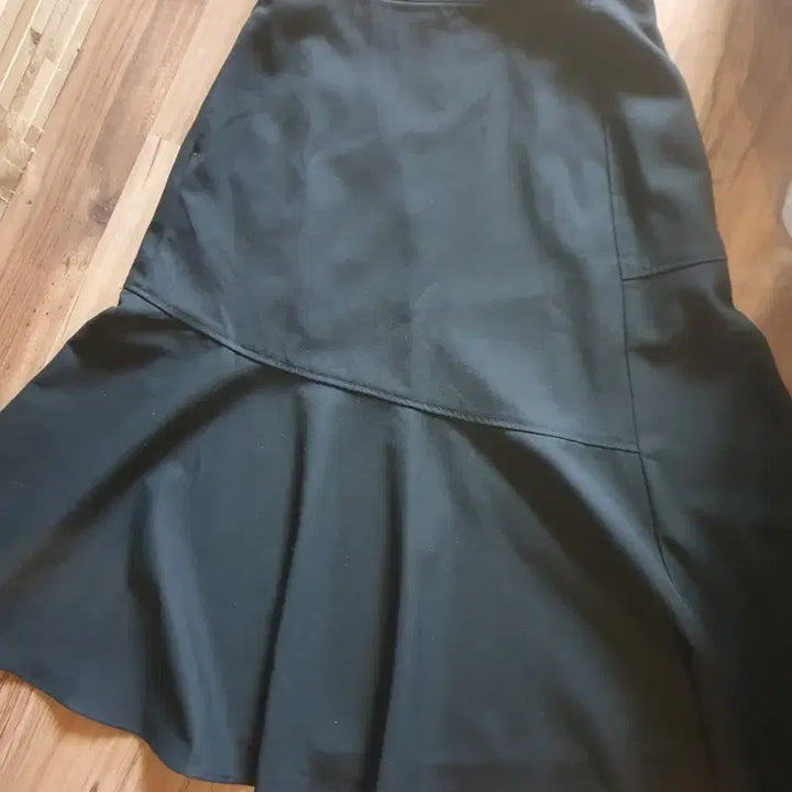 [BUNJANG] Uniqlo x JW Anderson Flare Skirt / 유니클로 x jwanderson 플레어치마