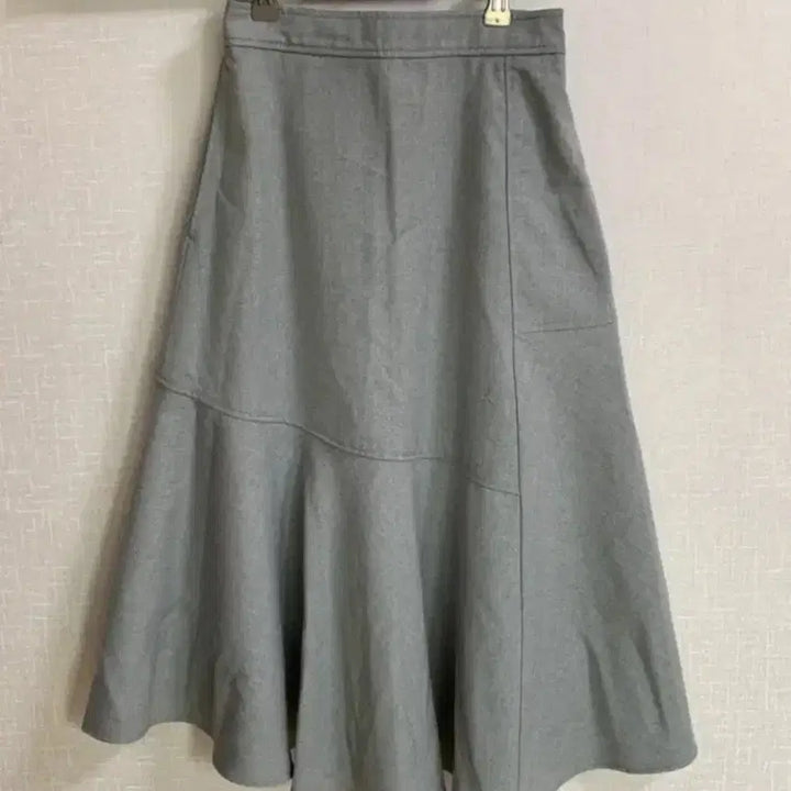 [BUNJANG] Uniqlo x JW Anderson Flare Skirt / 유니클로 x jwanderson 플레어치마