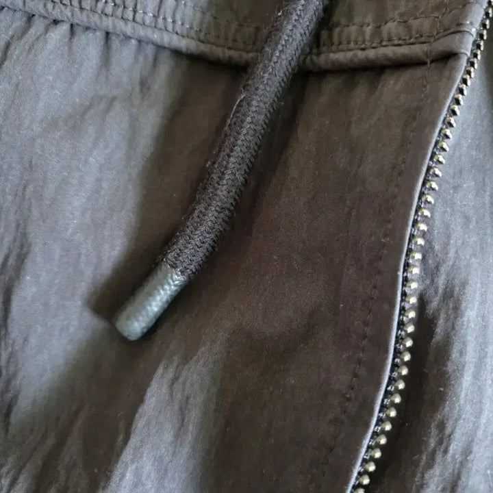 [BUNJANG] ZARA Black Hooded Windbreaker Jacket / ZARA 자라 블랙 후드 바람막이 S-M
