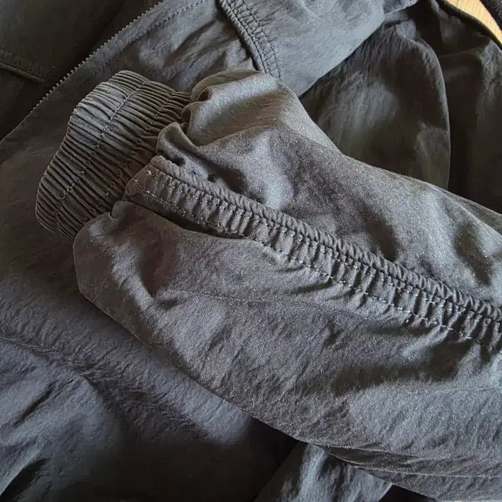 [BUNJANG] ZARA Black Hooded Windbreaker Jacket / ZARA 자라 블랙 후드 바람막이 S-M