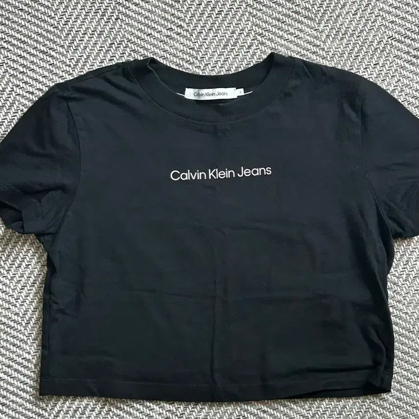 [BUNJANG] Assorted Crop Short Sleeve T-shirts (Blackup, Mardi, Calvin Klein) / 크롭 반팔 3종 (마르디, 캘빈클라인, 블랙업)
