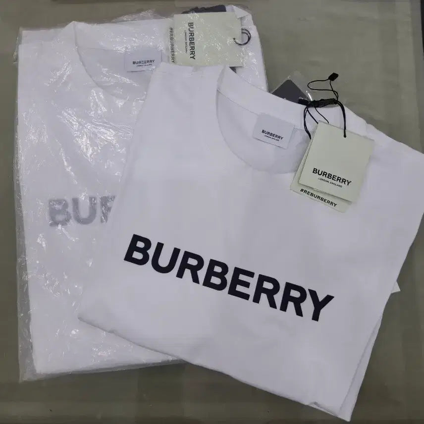 [BUNJANG] Burberry Logo White Cotton T-shirt / 버버리 로고 반팔티 (white) 8056724