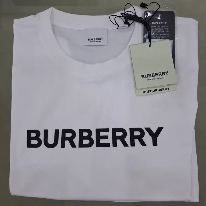 [BUNJANG] Burberry Logo White Cotton T-shirt / 버버리 로고 반팔티 (white) 8056724
