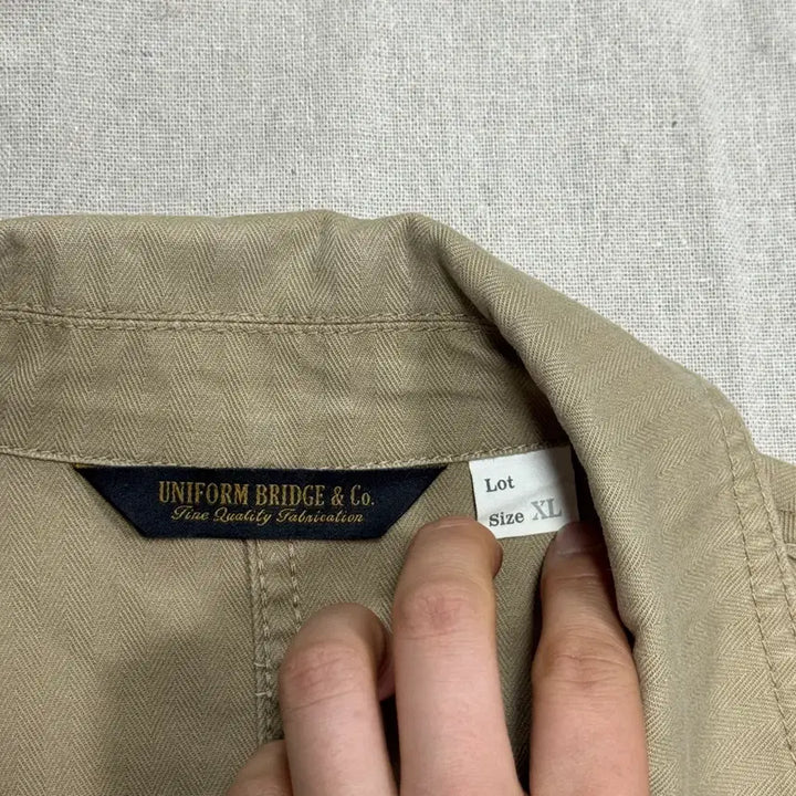 [SOLD OUT] 유니폼브릿지 베이지 사파리 유틸리티 자켓 XL