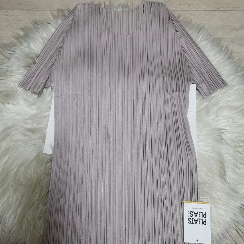 [BUNJANG] Issey Miyake Pleats Please New Colorful 4 Top Round Neck Short Sleeve Grage Size 5 / 이세이미야케 플리츠플리즈 탑 뉴컬러풀4 탑 그레이지 5사이즈