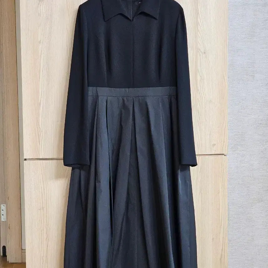 [BUNJANG] Minimum Collar Flare Dress Black Size 66 / 미니멈 카라 플레어 원피스 블랙 66 사이즈