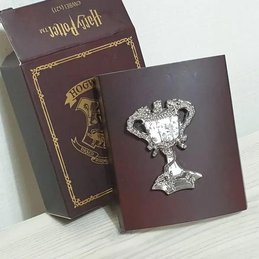 [BUNJANG] Harry Potter Hogwarts Badge Triwizard Cup / 해리포터 정품 호그와트 뱃지 불의 잔 트리위저드 컵