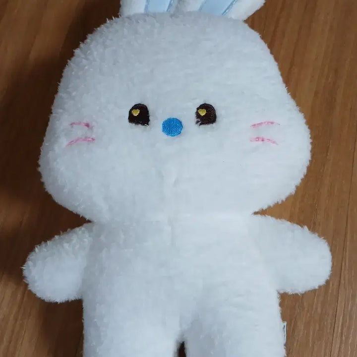 [SOLD OUT] 뉴진스 큰 토끼 인형