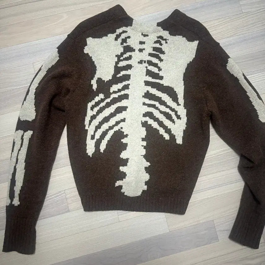 [BUNJANG] Capital Bone Wool Cardigan / 캐피탈 본 가디건 3사이즈