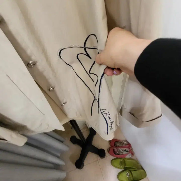 [BUNJANG] Beige Heart Printed Short Jacket / 베이지 하트 프린팅 숏 자켓
