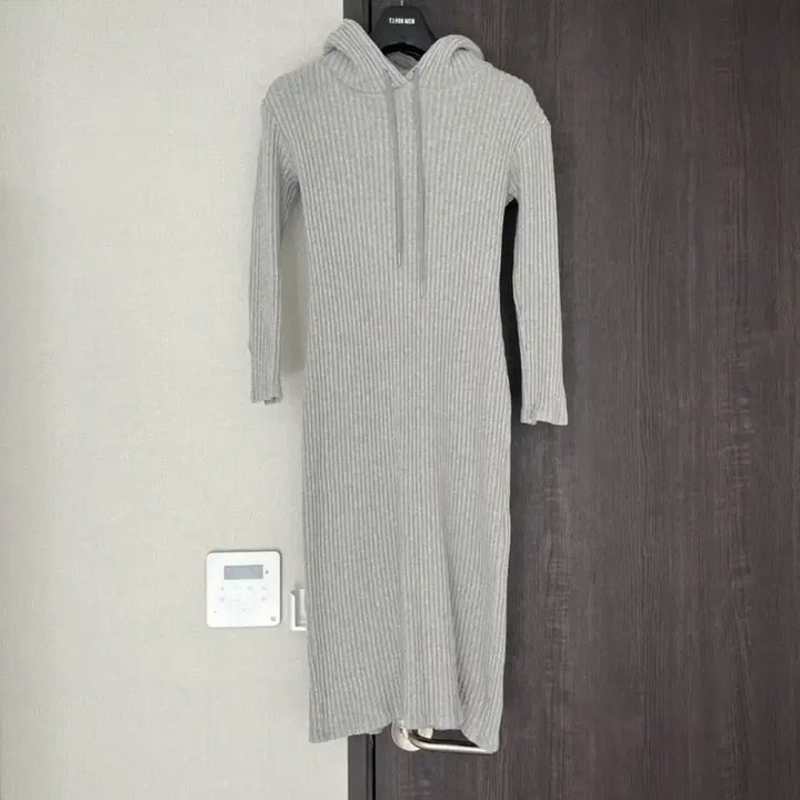 [BUNJANG] Slim Fit Ribbed Long Sleeve Hoodie Dress / 슬림핏 그레이 골지 후드 원피스