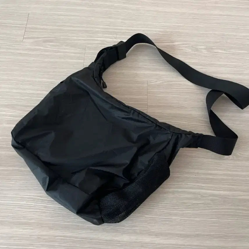 [SOLD OUT] 몽벨 포켓터블 라이트 숄더백 S