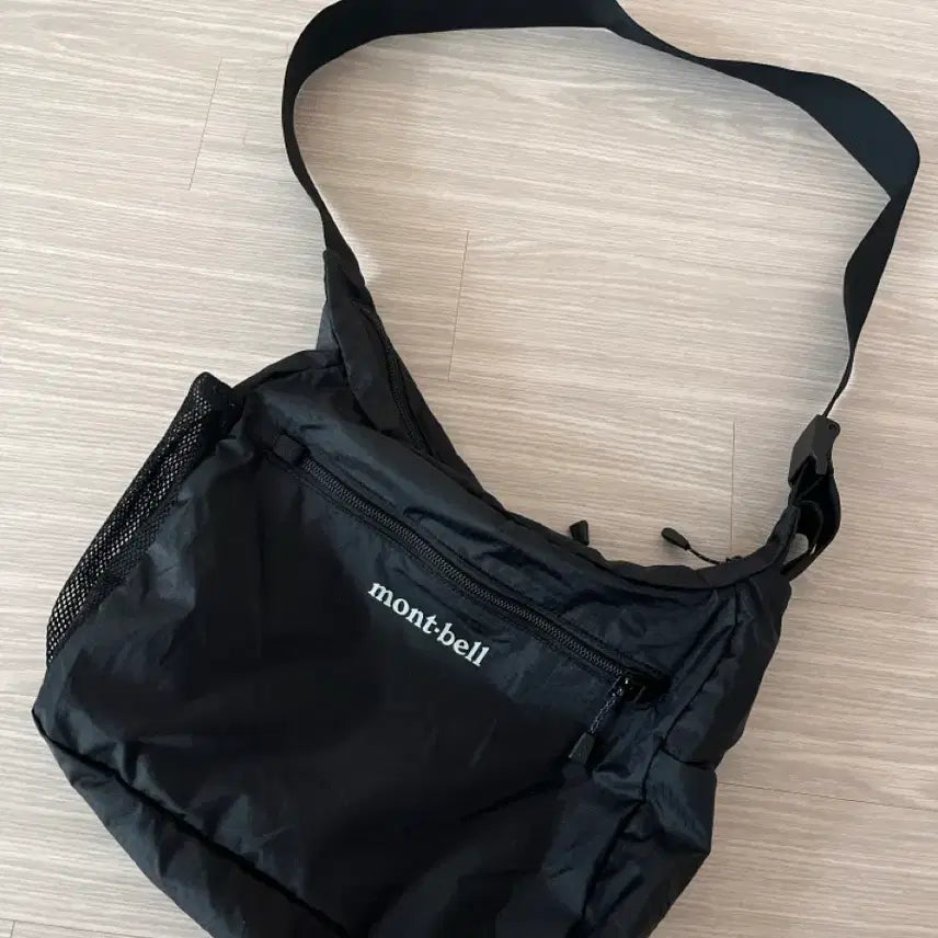 [SOLD OUT] 몽벨 포켓터블 라이트 숄더백 S