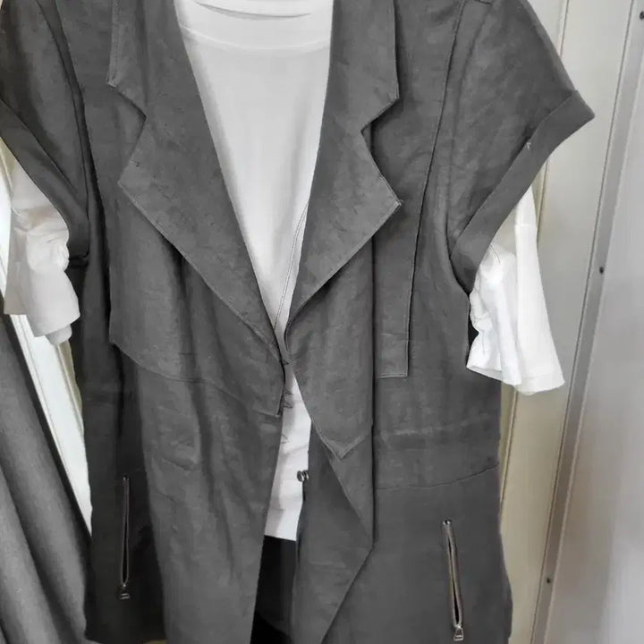 [BUNJANG] Gray Linen Short-Sleeve Long Vest / 회색 린넨 반팔 롱 조끼