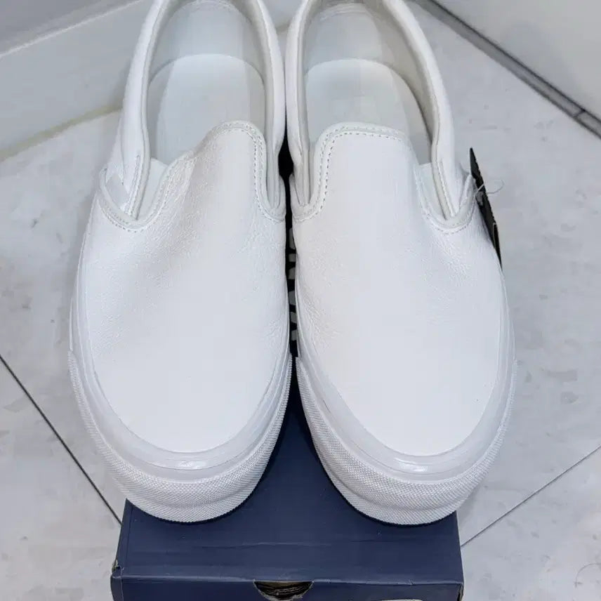 [BUNJANG] Vans Slip-On Reissue 98 LX Leather White / [285] 반스 슬립온 리이슈 98 레더 화이트