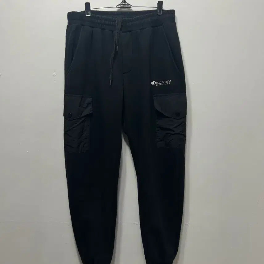[BUNJANG] Discovery Expedition Black Cargo Jogger Pants M / 디스커버리 블랙 카고 조거팬츠 M