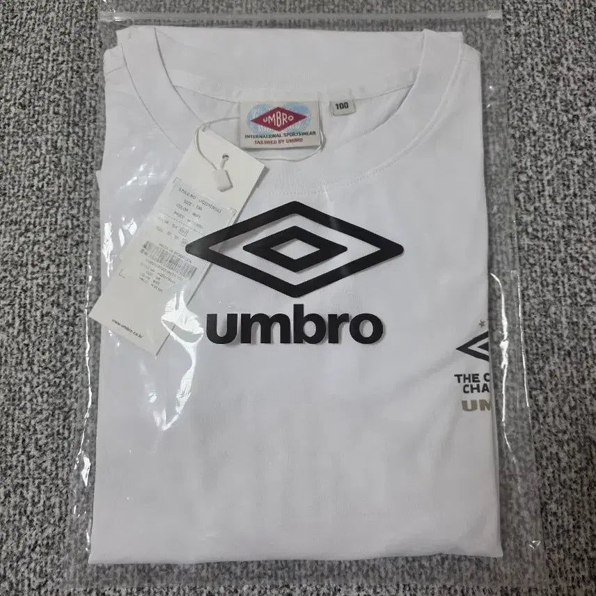 [BUNJANG] Umbro Big Logo Short Sleeve White T-shirt / 미개봉 엄브로 빅로고 반팔 화이트